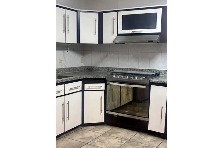 $1800 : Departamento muy ubicado Renta image 1