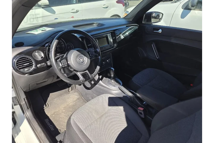 $14500 : Volkswagen Beetle 2018 2.0T image 8