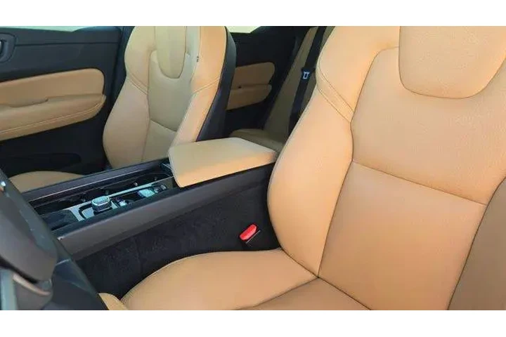 $24542 : Volvo XC60 2020 T5 Inscripti image 10