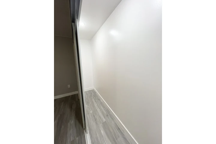 $2150 : Casa de renta 1 cuarto 1 bano image 6