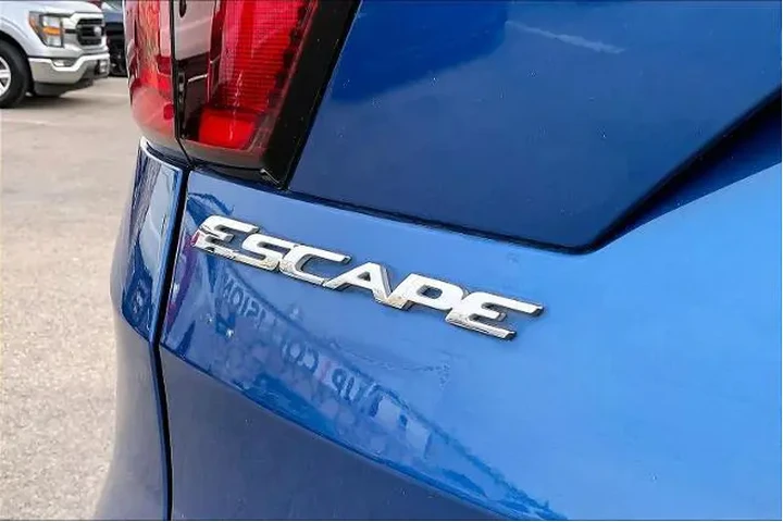 $12199 : Ford Escape 2019 SEL 4dr SUV image 9