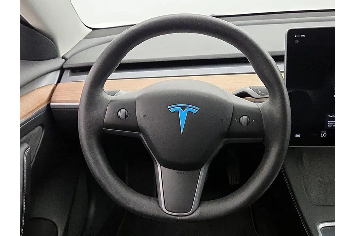 $29998 : Tesla Model 3 2022 AWD Long image 10