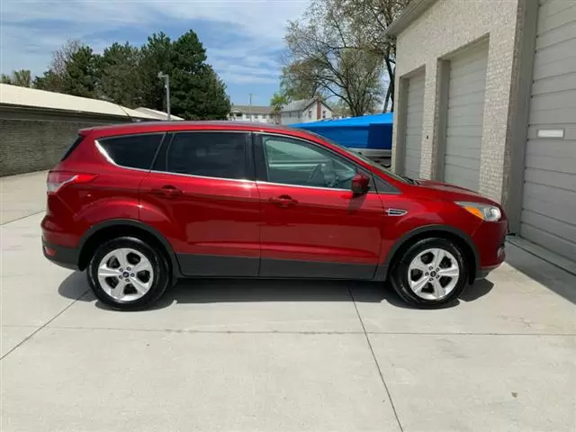 $4500 : 2014 Ford Escape SE image 2