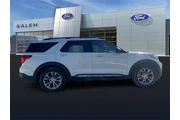 $29680 : Ford Explorer 2022 AWD XLT 4 thumbnail