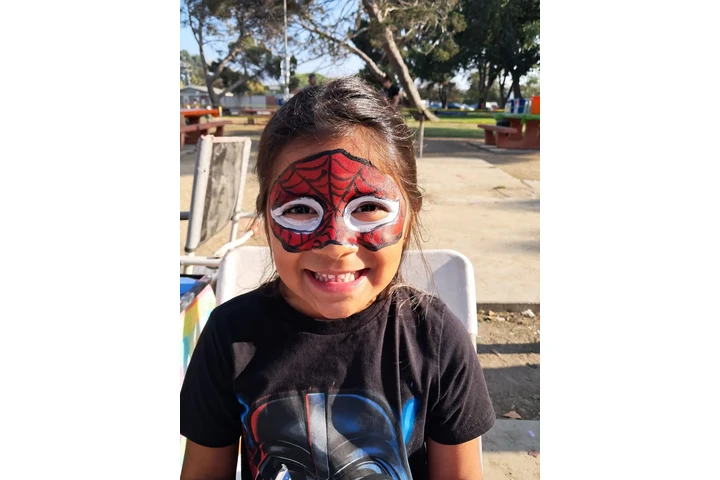 Pints caritas/ globitos image 2