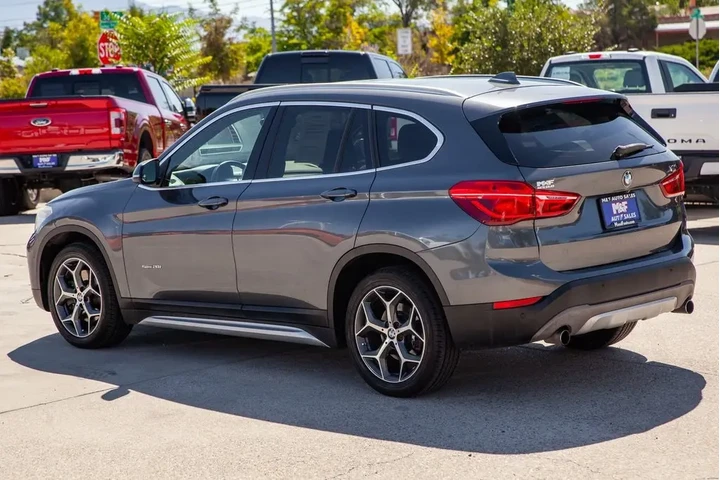 2017 BMW X1 sDrive28i image 7
