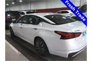 $20516 : Nissan Altima 2023 2.5 SV 4d thumbnail