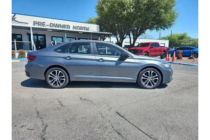 $20496 : Volkswagen Jetta 2024 Sport image 2