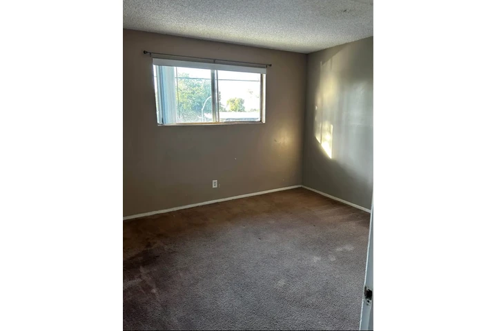 $900 : Se Renta Cuarto - Norwalk image 2