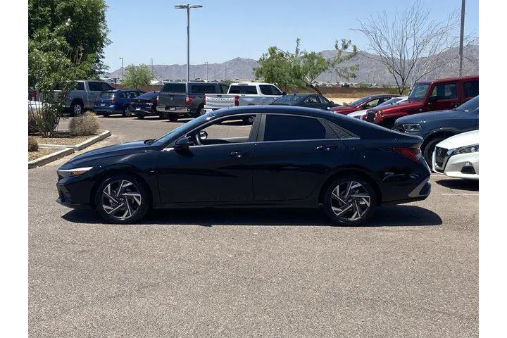 $21514 : Hyundai ELANTRA 2024 SEL 4dr image 6