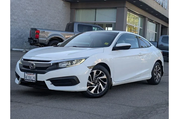 $13771 : Honda Civic 2016 LX 2dr Coup image 2