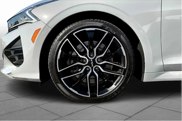 $29297 : Kia K5 2024 GT 4dr Sedan image 10