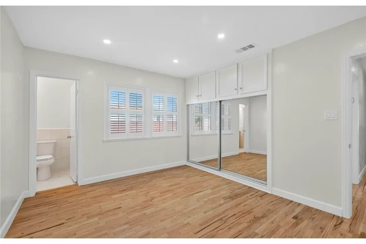 $2500 : 3 Bed 2Bath in Vermont Ave, LA image 7