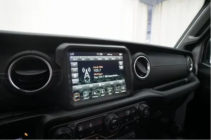 $30898 : Jeep Wrangler Unlimited 2022 image 6