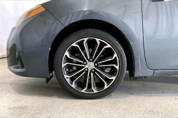 $12512 : Toyota Corolla 2016 S 4dr Se image 6