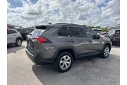 $16988 : Toyota RAV4 2019 LE 4dr SUV thumbnail