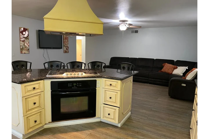 $3200 : Casa bonita, barata de renta image 3