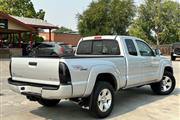 $14975 : 2007 Tacoma V6 thumbnail