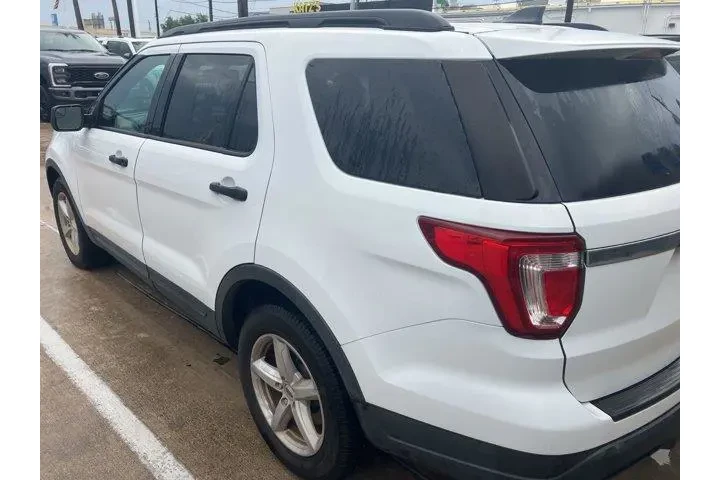 $19491 : Ford Explorer 2018 Base 4dr image 5