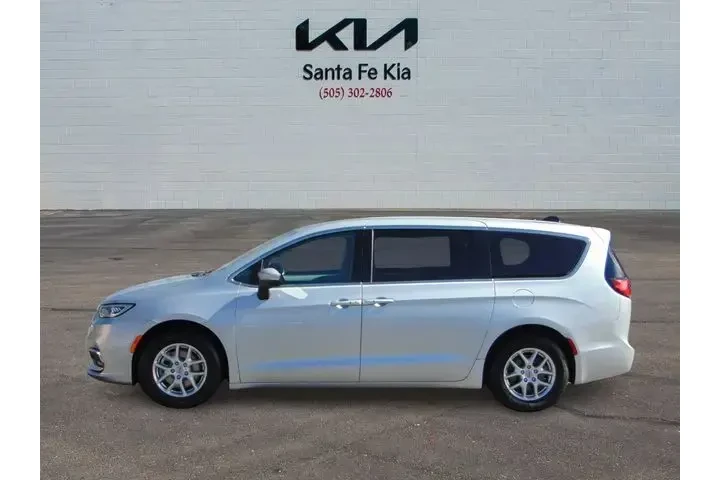 $22400 : Chrysler Pacifica 2023 Touri image 7