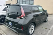 $16990 : Kia Soul 2024 LX 4dr Crossov thumbnail
