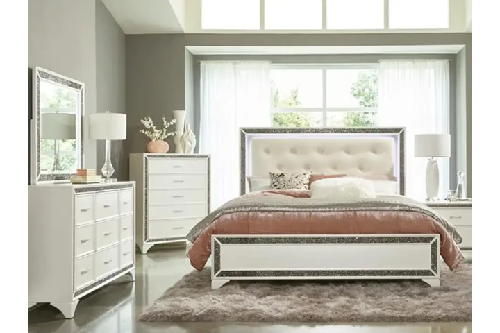 Dalila's Furniture image 9