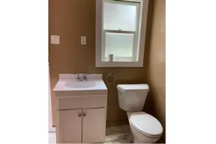 $1250 : SE RENTA CUARTO PRIVADO image 1