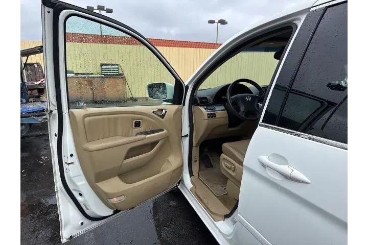 $7000 : Honda Odyssey 2010 Touring 4 image 3