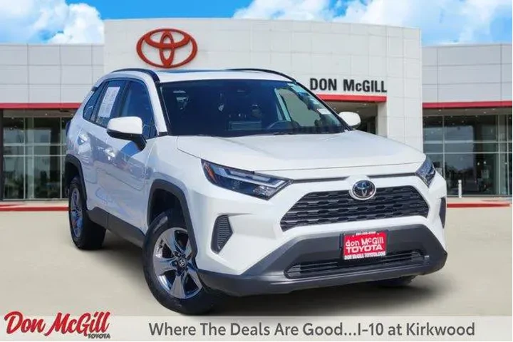 $29878 : Toyota RAV4 2025 XLE 4dr SUV image 1