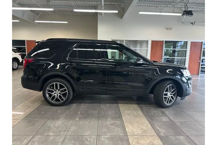 $13000 : Ford Explorer 2017 AWD Sport image 9