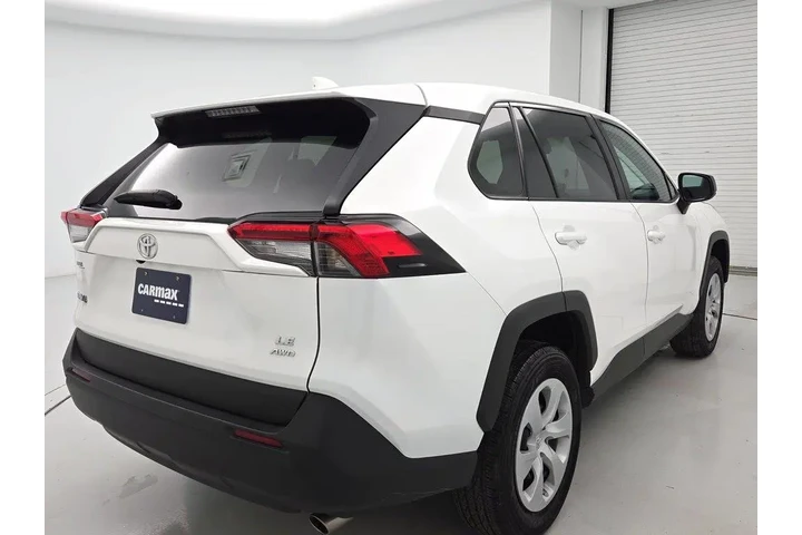 $27998 : Toyota RAV4 2024 AWD LE 4dr image 5
