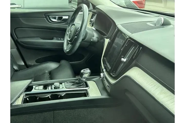 $23887 : Volvo XC60 2020 AWD T6 Inscr image 8
