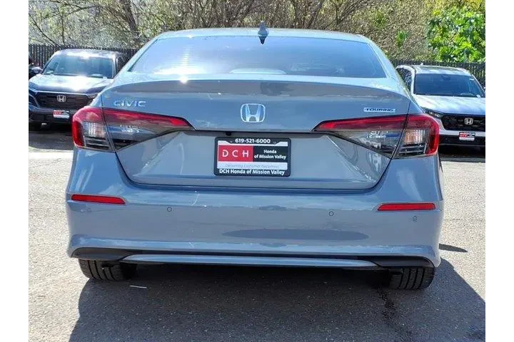 $25900 : Honda Civic 2024 Touring 4dr image 5