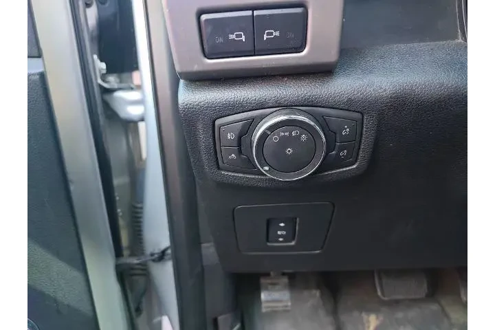 $22711 : Ford F-150 2015 4x4 Platinum image 8