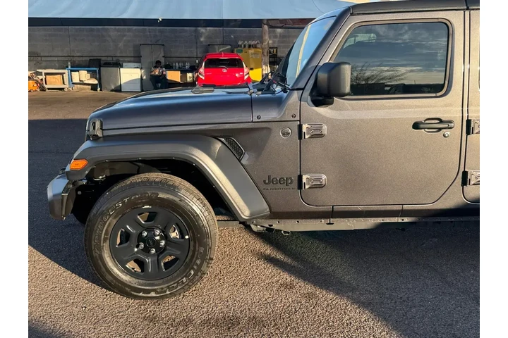 $32392 : Jeep Gladiator 2023 4x4 Spor image 10