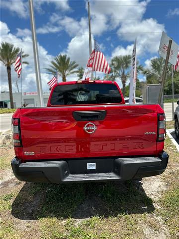 $25990 : Se vende Nissan Frontier 4WD image 1