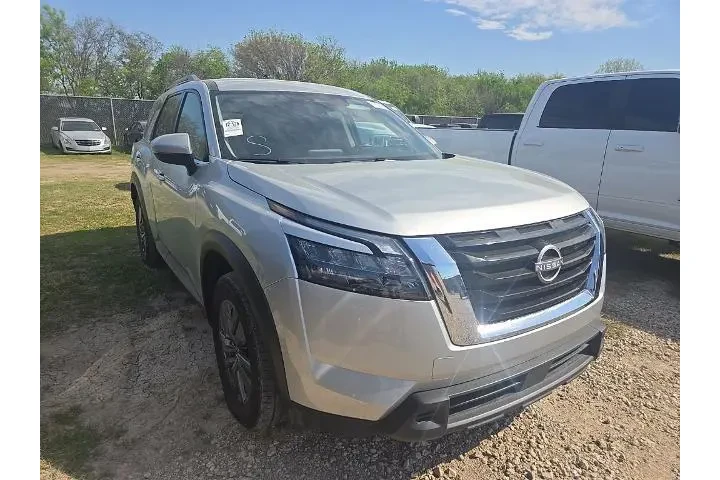 $29423 : Nissan Pathfinder 2025 SV 4d image 4