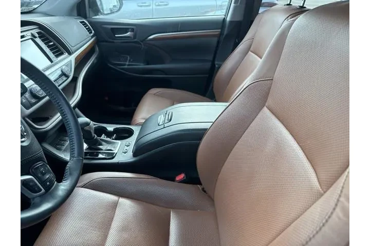 $29927 : Toyota Highlander 2019 AWD L image 4