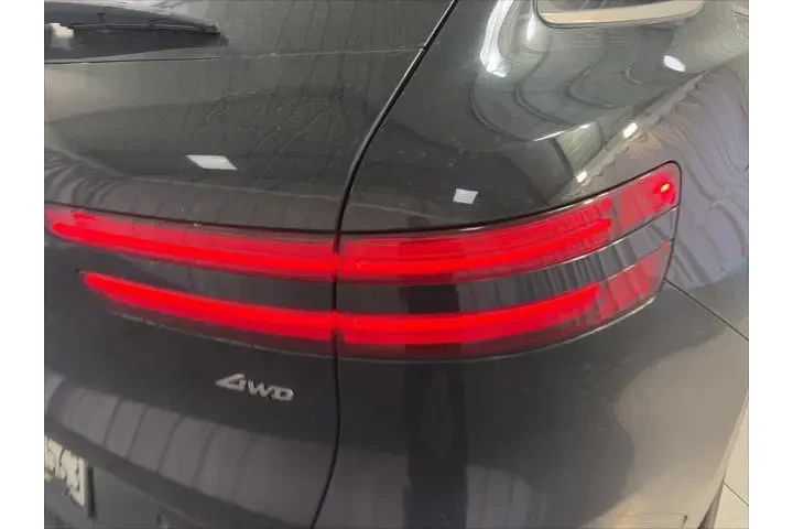 $34499 : Genesis GV70 2023 AWD 2.5T S image 9