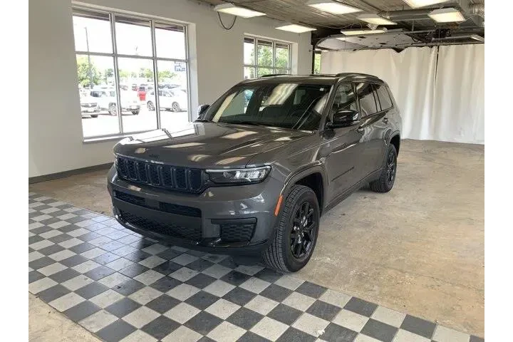 $32995 : Jeep Grand Cherokee L 2024 4 image 2
