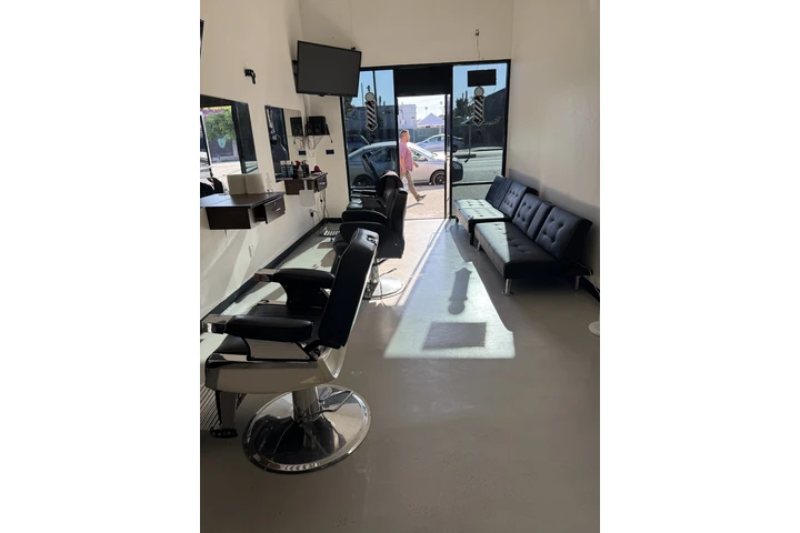 $15000 : Se vende negocio. Barberia image 6