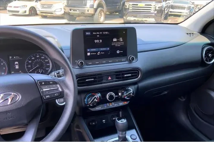 $21962 : Hyundai KONA 2023 SEL 4dr Cr image 7