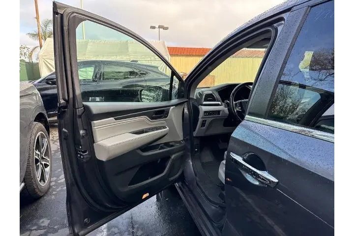 $29000 : Honda Odyssey 2020 Touring 4 image 4