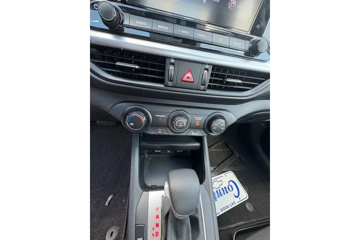 $17499 : Kia Forte 2023 LXS 4dr Sedan image 5