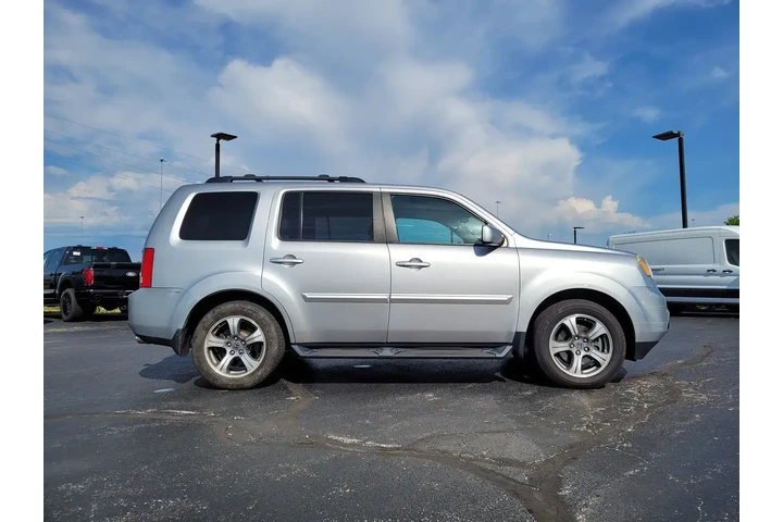 $9489 : Honda Pilot 2015 4x4 SE 4dr image 2