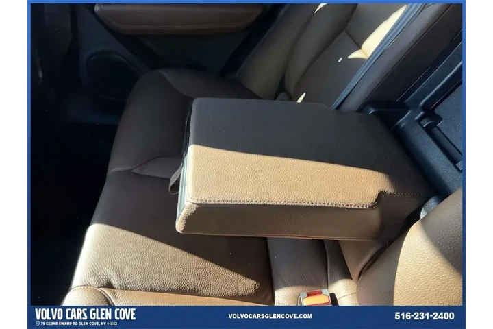 $30000 : Volvo XC60 2022 AWD B5 Momen image 10