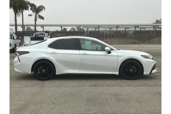 $30945 : Toyota Camry 2024 XSE 4dr Se image 2