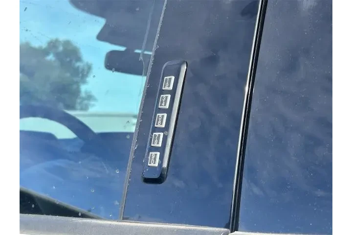 $38395 : Ford F-150 2023 4x4 XL 4dr S image 9