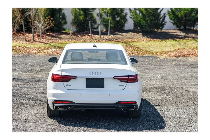 $20395 : Audi A4 2023 AWD quattro S l image 8