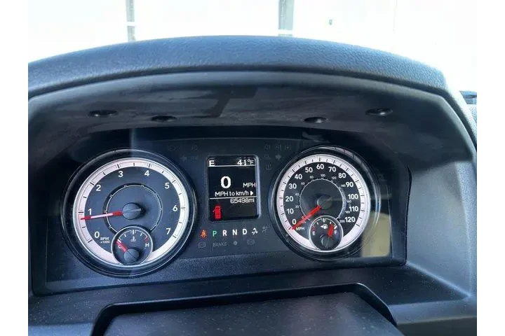 $25999 : Ram 1500 Classic 2021 4x4 SL image 6